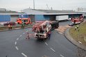 LKW umgestuerzt Niehler Hafen P097